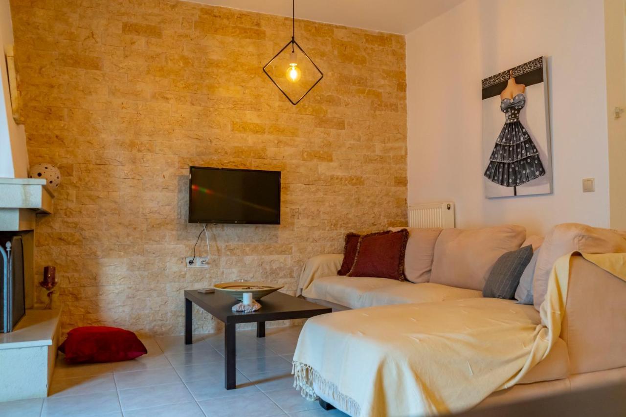 A Quiet Apartment Close To The Sea Goúvai Ngoại thất bức ảnh