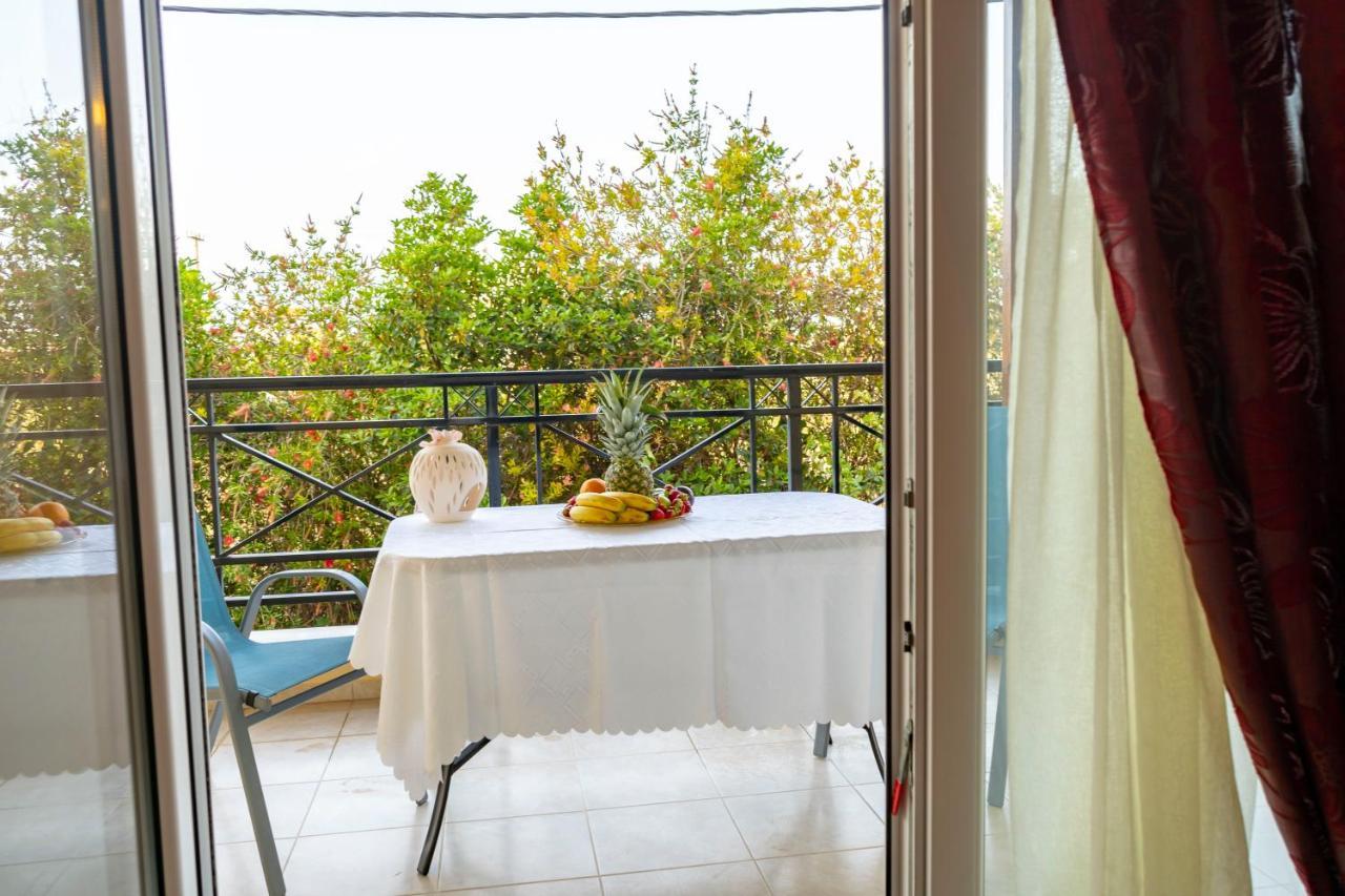 A Quiet Apartment Close To The Sea Goúvai Ngoại thất bức ảnh
